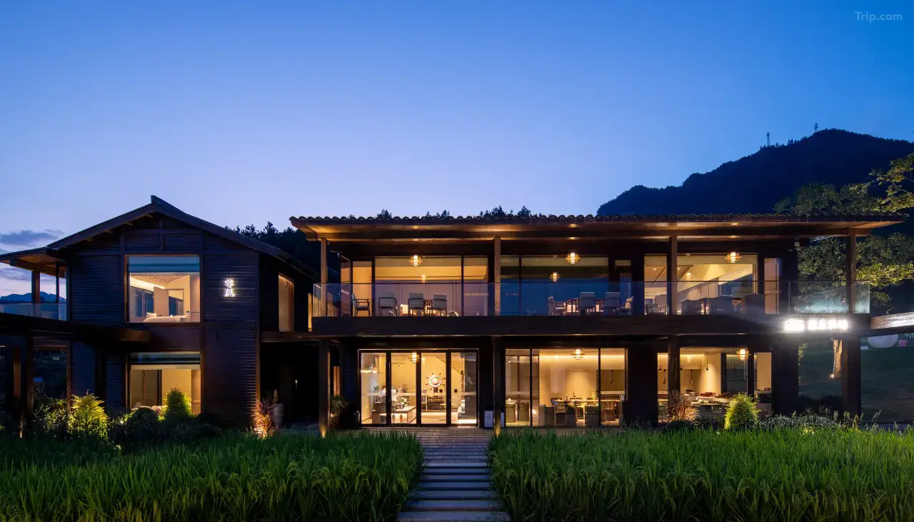 Trip.com Group Country Retreats